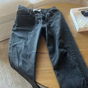 Levi’s 550 relaxed fit. Good condition slightly worn.